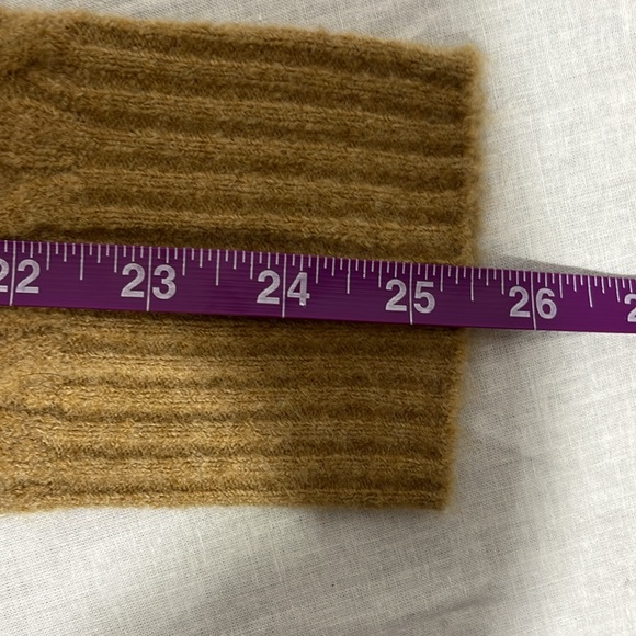 NEW J Crew Cable-knit mockneck sweater in extra-soft yarn!!! - Picture 6 of 7